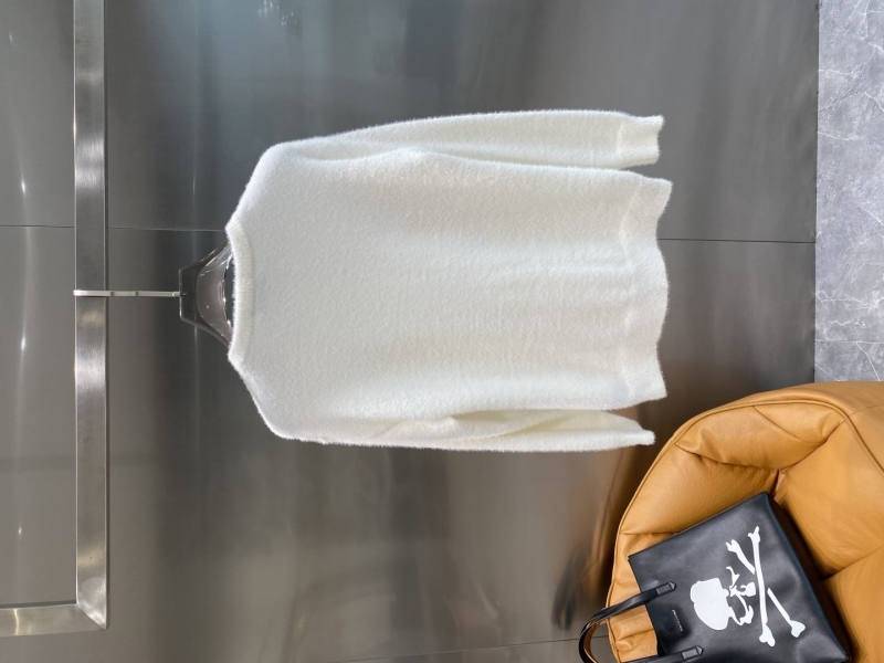 Gvc*1 sweaters